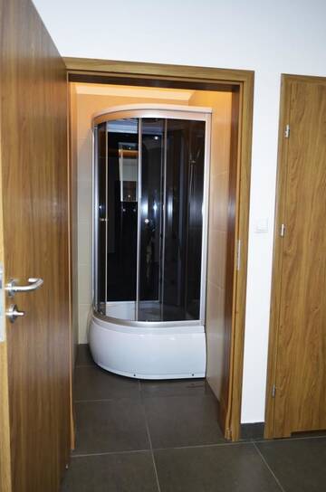 Фото номера Двухместный номер с 1 кроватью и ванной комнатой Хостелы Twoj Hostel Katowice г. Катовице 4