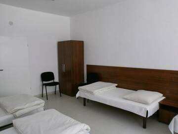 Фото номера Четырехместный номер без собственной ванной комнаты Хостелы Twoj Hostel Katowice г. Катовице 2