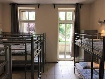 Фото номера Кровать в общем 8-местном номере Хостелы Hostel Katowice Centrum г. Катовице 3
