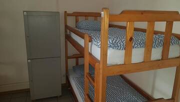 Фото номера Кровать в общем 6-местном номере для мужчин и женщин Хостелы Hostel Katowice Centrum г. Катовице 3