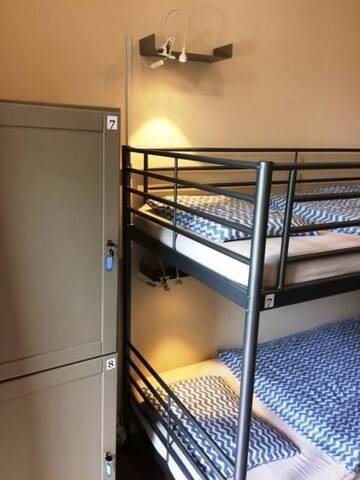 Фото номера Кровать в общем 8-местном номере Хостелы Hostel Katowice Centrum г. Катовице 7
